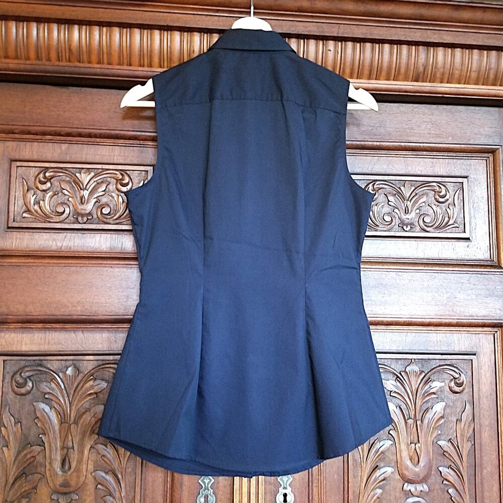 NWT Tailored Ruffle Button-Up - Picture 3 of 5